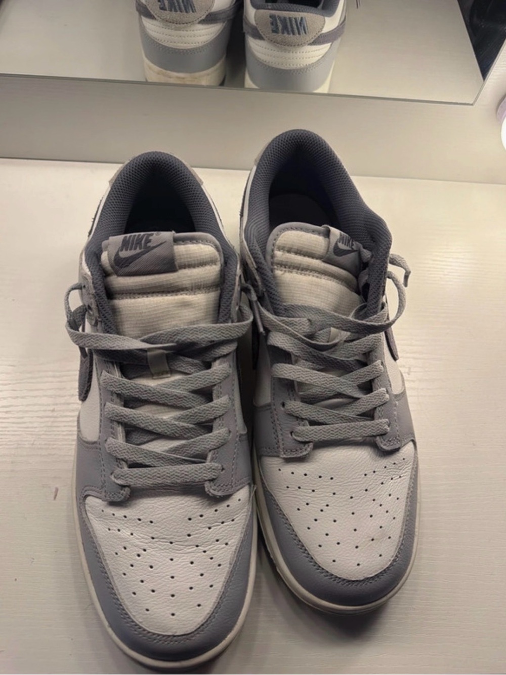 Nike Men’s Low-Top Sneakers in White and Light Gray